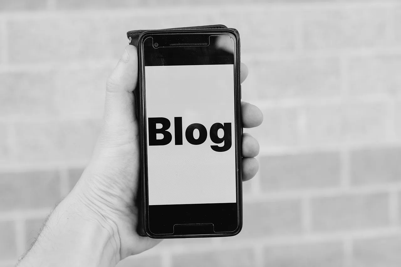 How Hosting Choice Changes When You Outgrow a Website Builder — Hosting Captain