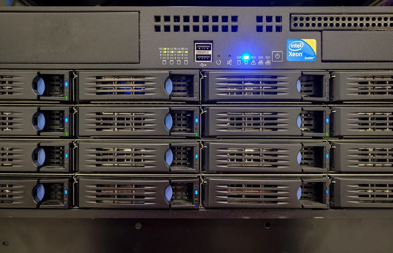 The Future of Web Hosting: 10 Predictions for the Next Decade — Hosting Captain
